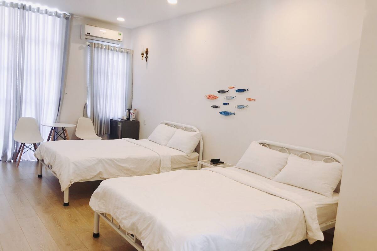 Minibar, rideaux occultants, Wi-Fi gratuit, draps fournis