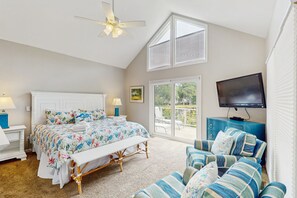 5 bedrooms, iron/ironing board, Internet, bed sheets