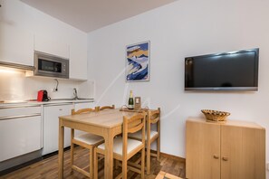 Dining - Bonaigua 006 (Baqueira)