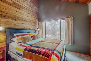 3 dormitorios, tabla de planchar con plancha, Internet y ropa de cama