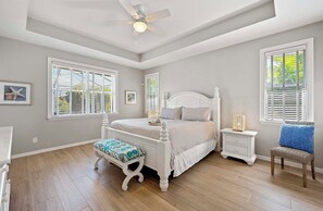 4 bedrooms, desk, iron/ironing board, free WiFi