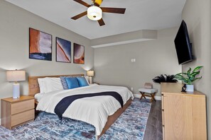 3 bedrooms, memory-foam beds, desk, iron/ironing board - Historic 3BR Near Barnes Jewish Hospital | Crown Moldings | Central West End (St Louis)