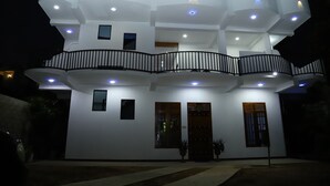 واجهة المنشأة