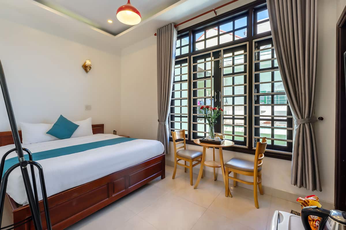 Deluxe Double Room | Minibar, desk, soundproofing, free WiFi