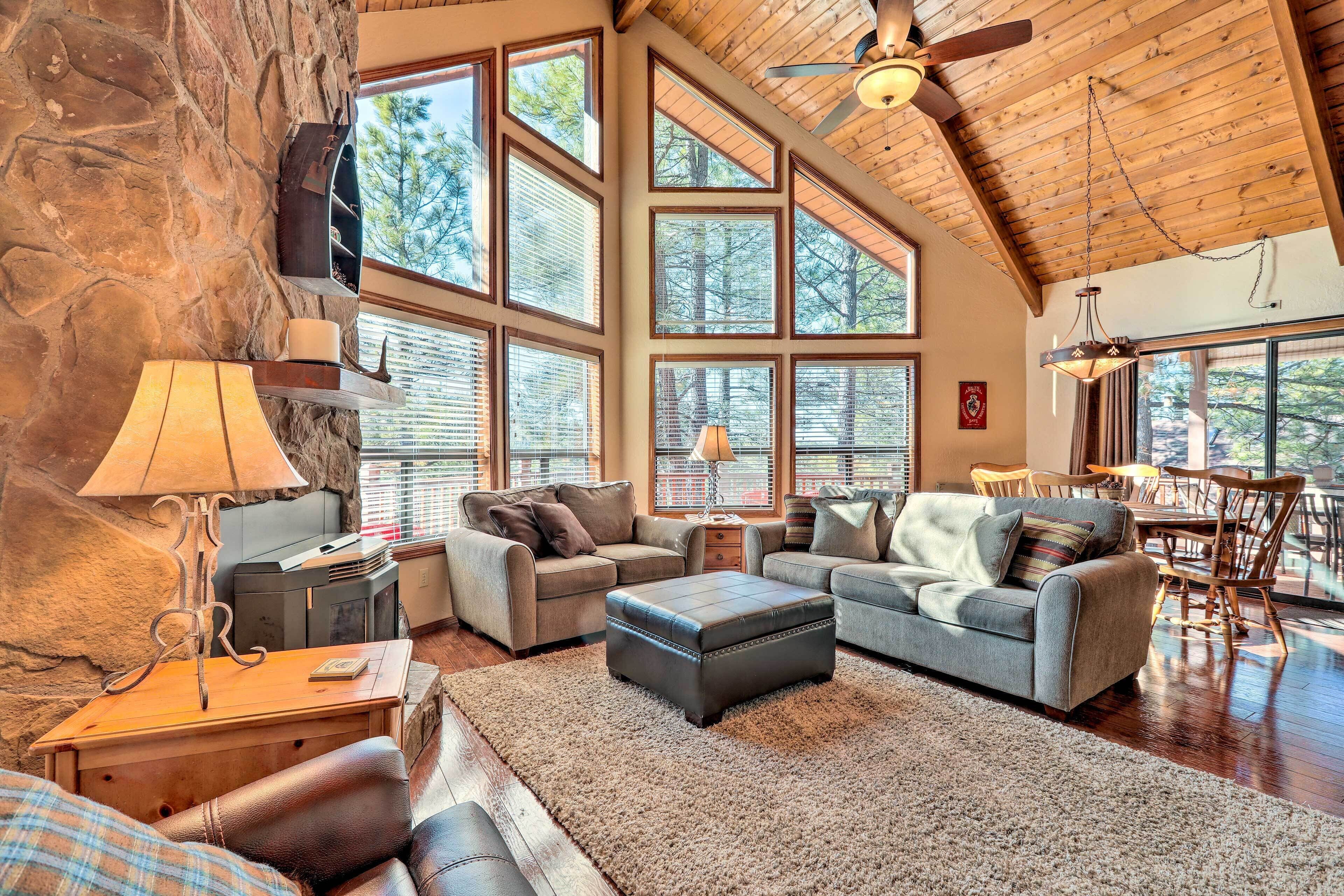 Pet-Friendly Munds Park Retreat w/ Wraparound Deck