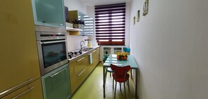 Fridge, microwave, oven, stovetop - Umberto I apartment Sorrento coast (Vico Equense)