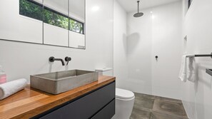 シャワー、ヘアドライヤー