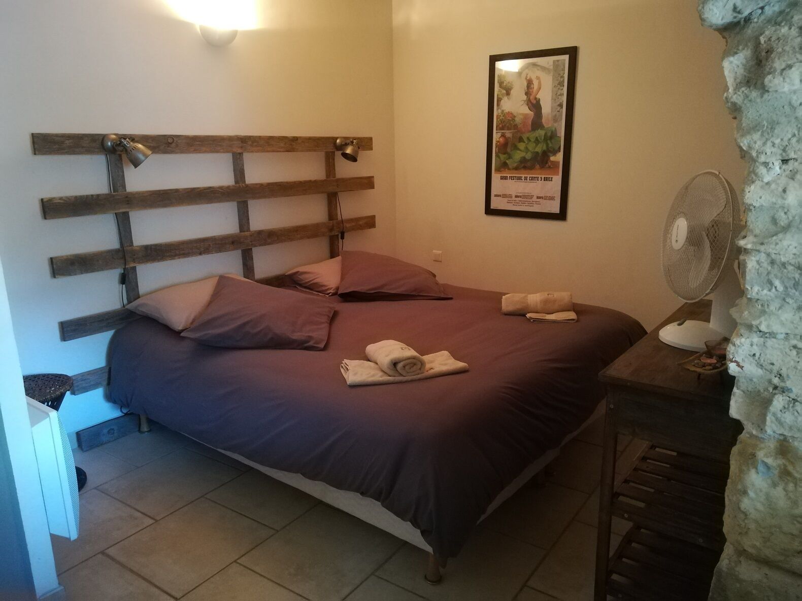 2 chambres, fer et planche à repasser, lit parapluie, Wi-Fi gratuit