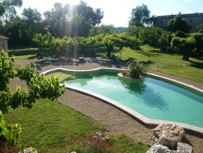 Outdoor pool - Charming gite and house 80 m², swimming pool (15x8), landscaped grounds near Uzès. (Vézénobres)