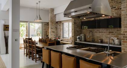 Gold Gordon Beach Apartment