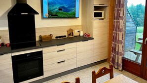 冷蔵庫、電子レンジ、食器洗い機