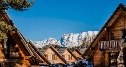 Renovated chalet for 6, Smart TV, WiFi, parking, pets allowed