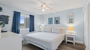 2 Schlafzimmer, Schreibtisch, Bügeleisen/Bügelbrett, Reisekinderbett