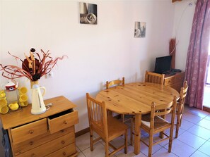 Dining - Renovated 4 ppl apartment with balcony, pets allowed (La Joue du Loup)