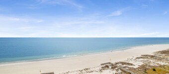 Phoenix East II #2121 Beautiful Corner Unit with Large, Wraparound Balcony!