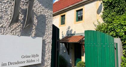 Own green idyll in the south of Dresden :-) a stone's throw from the city center
