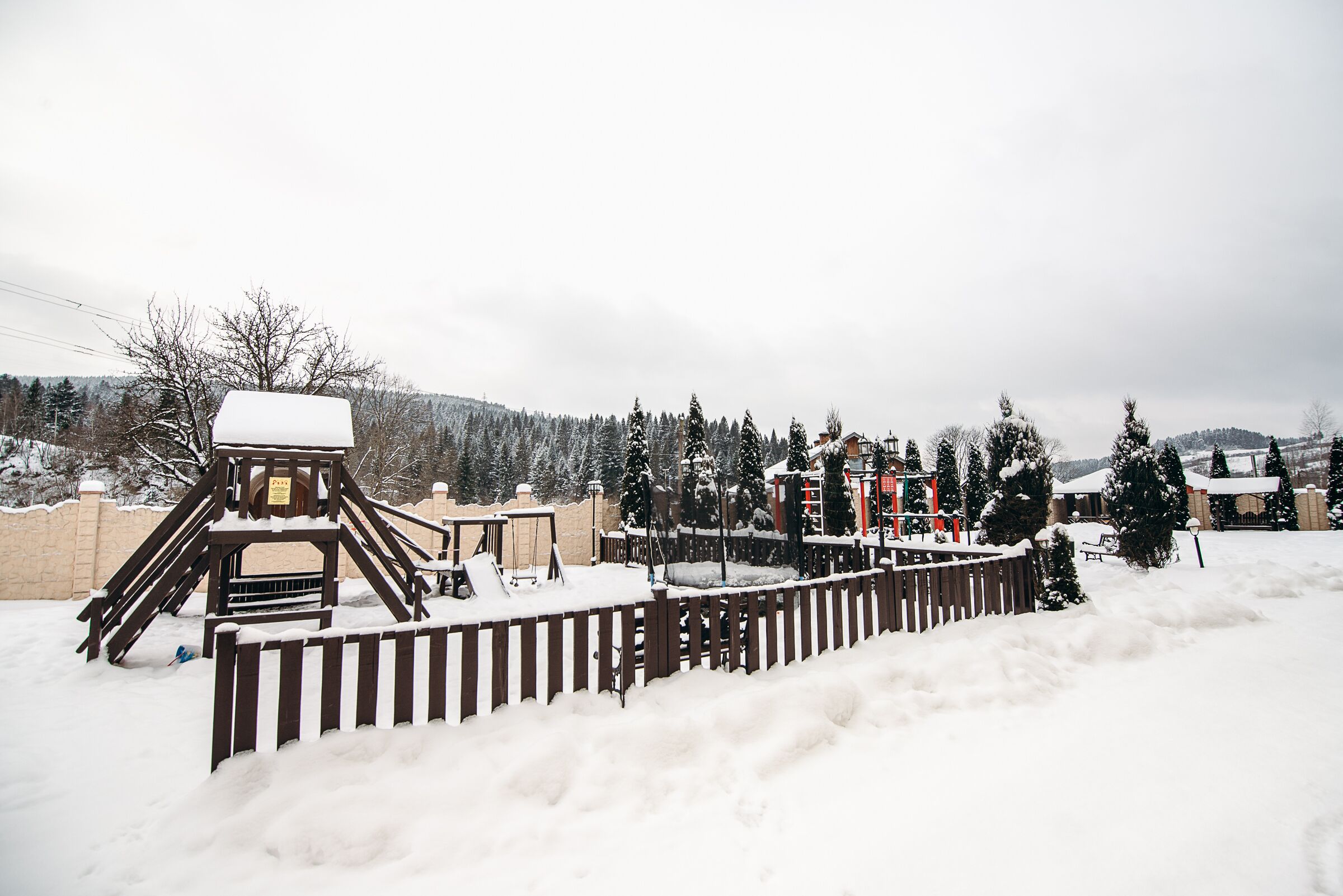 Children’s play area – outdoor