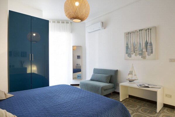 3 chambres, fer et planche à repasser, Wi-Fi, draps fournis