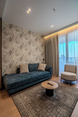 Deluxe-Suite | Minibar, schallisolierte Zimmer, kostenloses WLAN, Bettwäsche