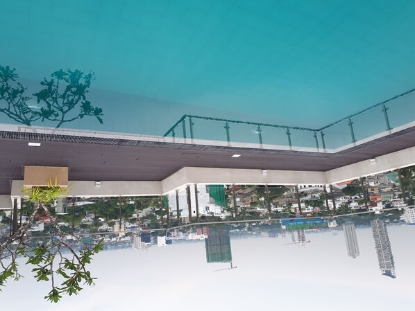 Piscine extérieure, piscine sur le toit