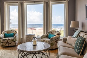 Smart TV, table tennis, books, offices - "Mimosa Mornings"~Gulf Views~Heated Pool/Spa~Elevator~Private Beach~Beach Gear! (Santa Rosa Beach)