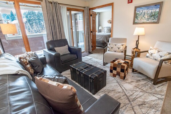 2 chambres, fer et planche à repasser, accès Internet, draps fournis