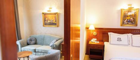 豪華公寓 | 高級寢具、迷你吧、房內夾萬、書桌