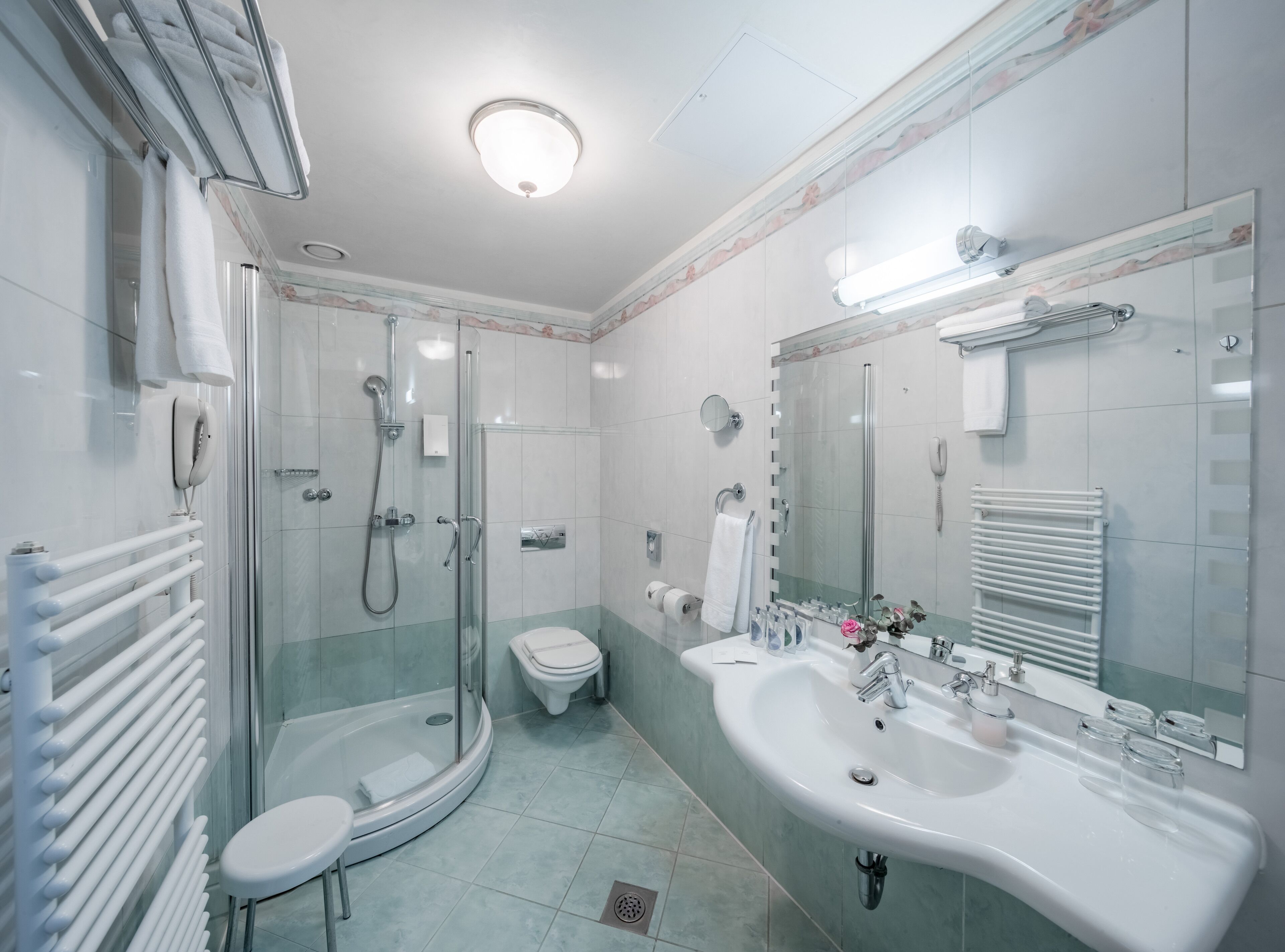 standard single room | bathroom | hair dryer, bathrobes, slippers, towels