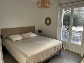3 Schlafzimmer, Schreibtisch, Bügeleisen/Bügelbrett, kostenloses WLAN