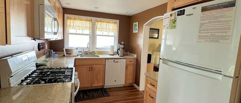 Fridge, microwave, dishwasher, coffee/tea maker