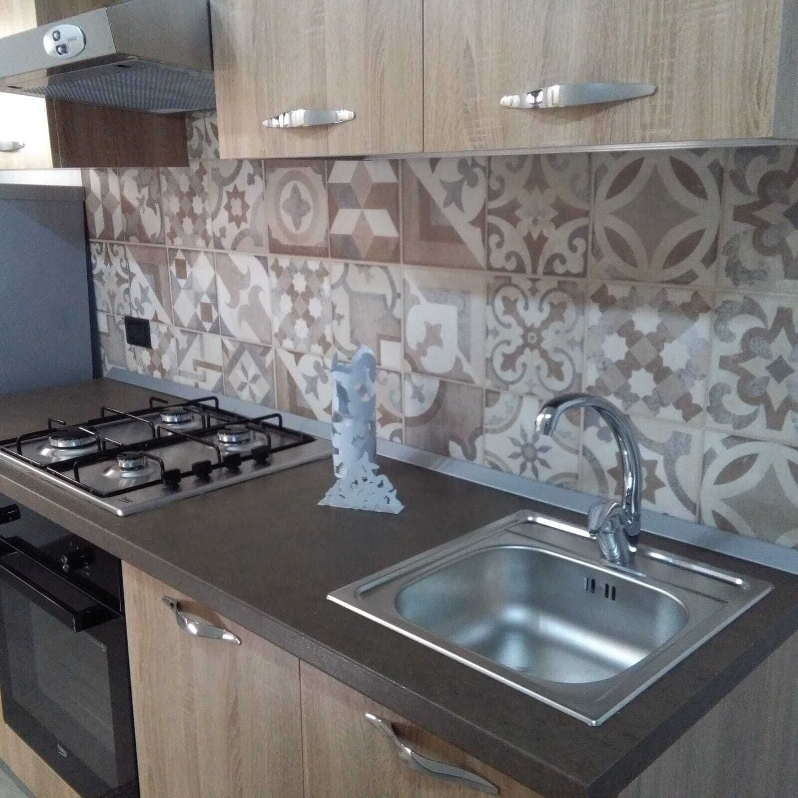 Réfrigérateur, micro-ondes, four, cafetière/bouilloire