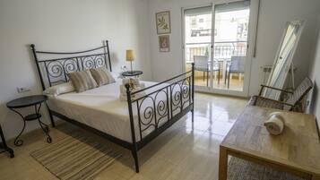 Fer et planche Ă repasser, Wi-Fi gratuit, draps fournis