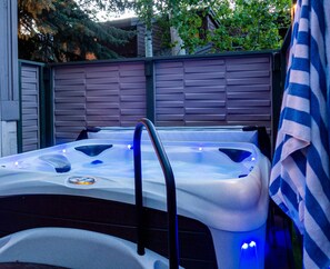 Bain à remous extérieur