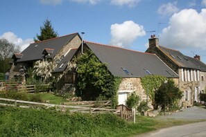Exterior - Le Fenil - La Ferme de la Baie (Roz-sur-Couesnon)