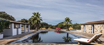 Splendid oasis in the heart of Alentejo "THE BARN"