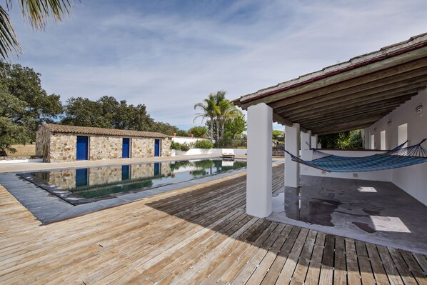 Outdoor pool, a heated pool