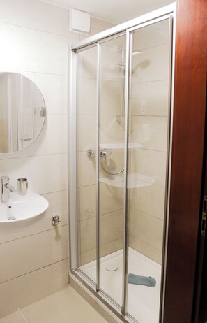 Toallas, papel higiénico