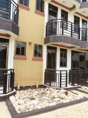 Front of property - Golden View Hotel Ibanda (Ibanda)