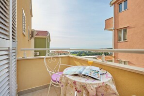 Outdoor dining - Apartments Zelic Tucepi  S3 (Tucepi)