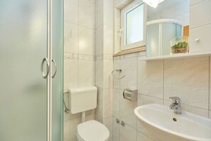 Unclassified image, 4 of 23, button - Apartments Zelic Tucepi  S3 (Tucepi)