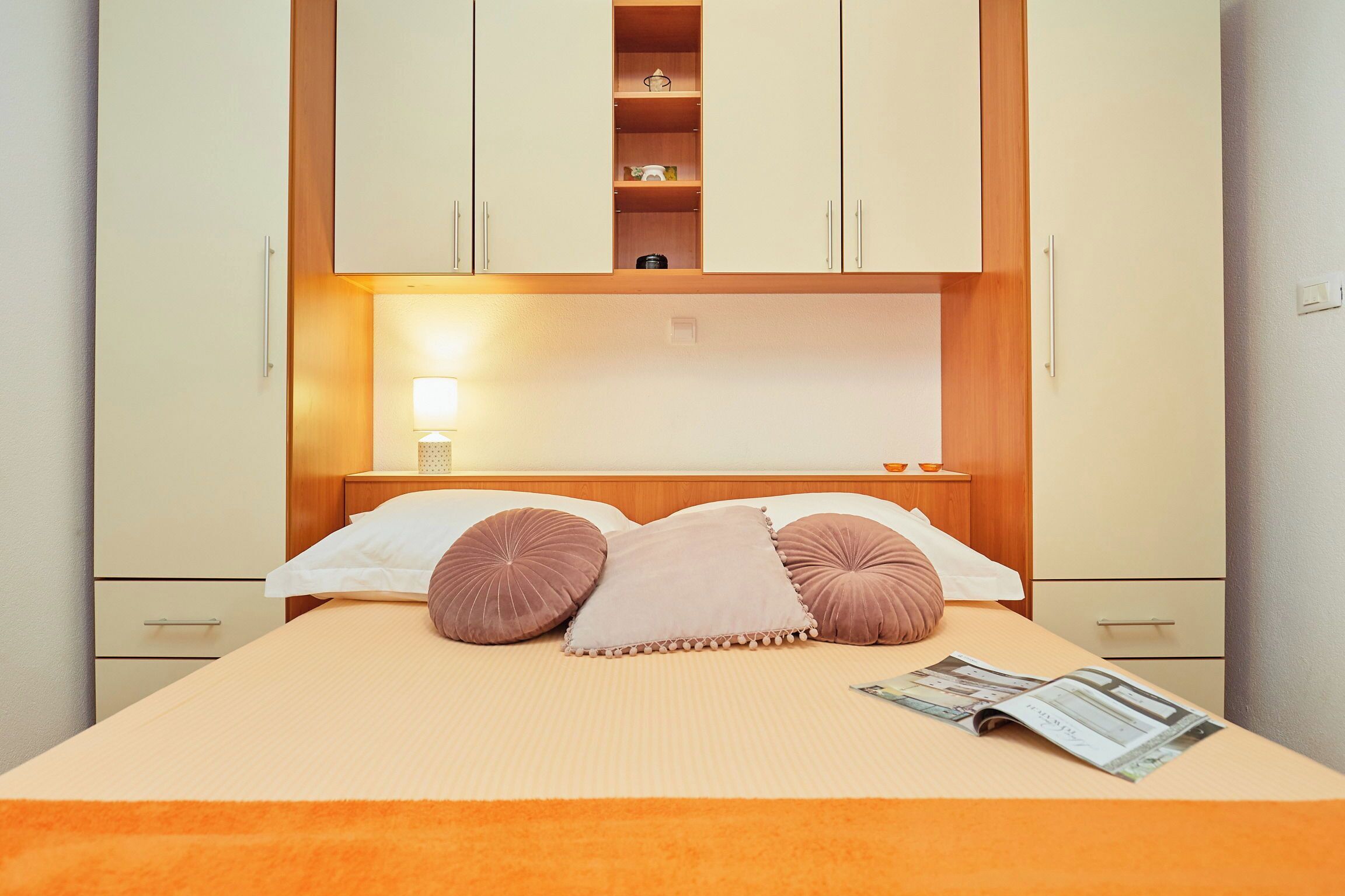 1 habitación y ropa de cama 