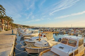 Unclassified image, 2 of 34, button