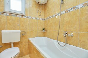 Unclassified image, 4 of 34, button