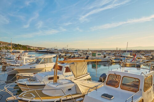 Apartments Zelic Tucepi  Blue Apartment