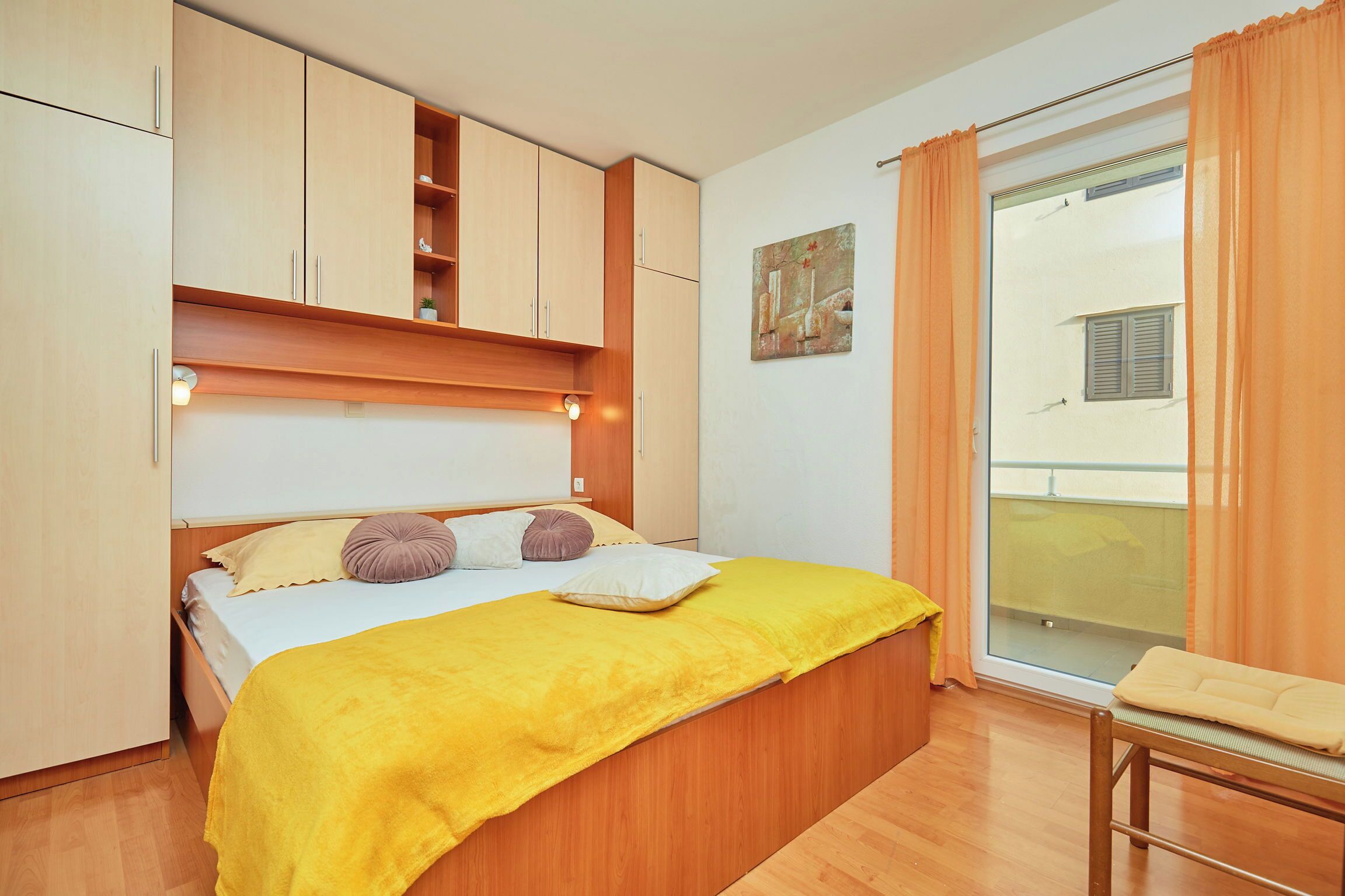 1 habitación y ropa de cama 