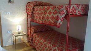 2 bedrooms