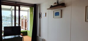 Interior - Perros, full sea view, renovated studio facing Trestraou beach  (Perros-Guirec)