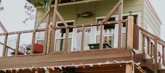 Romantic Riverfront Retreat