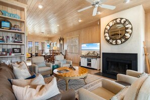 TV - Unwind and Indulge at Five Stars Beach Home (Pawleys Island)