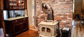 Lavender / Brook Road Inn